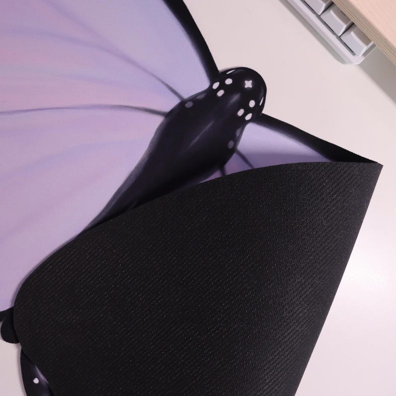 แผ่นรองเมาส์ลายผีเสื้อสีม่วงไล - Tradescantia Purple บทวิจารณ์และราคา